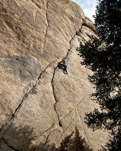 jbaker-climbing-jtree-illusion-dweller